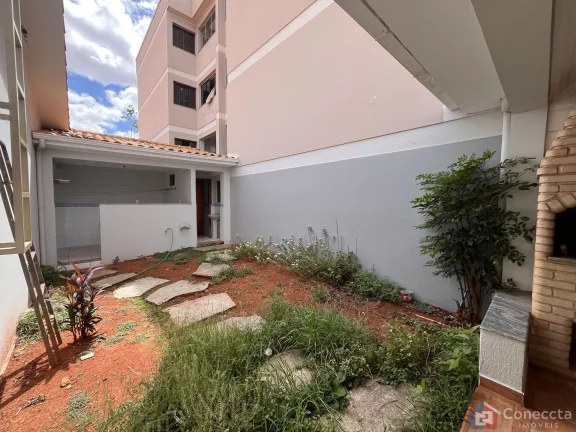 Imagem Casa à Venda no Centro de Patos de Minas – 3 Quartos, Suíte e 330m² de Conforto