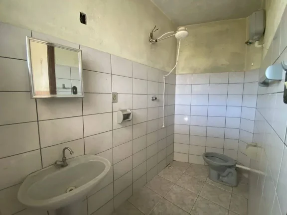 Imagem Casa à venda no bairro Floresta, com 2 quartos , sendo uma suíte
