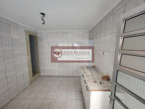 Imagem Casa à Venda no Jardim das Imbuias, SP, 125m², 2 Quartos, 2 vagas de garagens, corredor Lateral. R$: 318k OPORTUNIDADE!