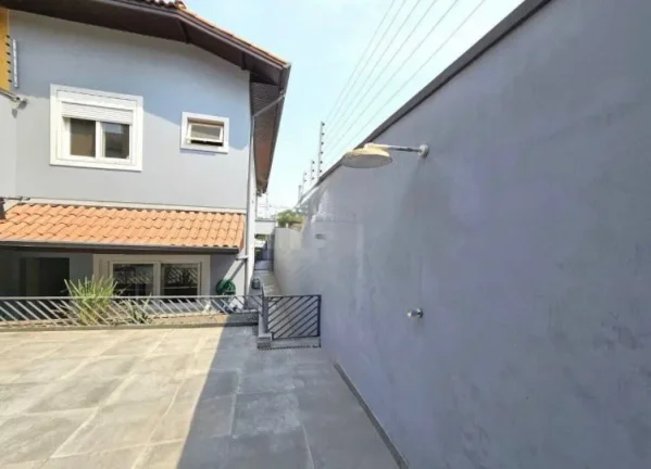 Imagem Casa200m² 4 dormitórios 2 suítes 4 vagas à venda, por R$ 950.000 Granja Viana - SP
