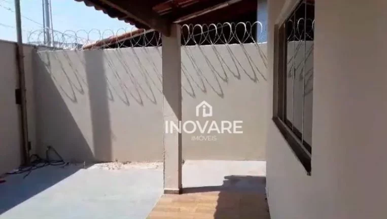 Imagem Casa com 3 dormitórios à venda, 140 m² por R$ 350.000,00 - Alto do Trindade - Itumbiara/GO