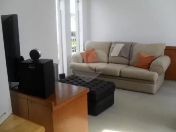 Imagem Sobrado à venda com 3 quartos, sendo 3 suítes, em Morumbi, São Paulo - SP
