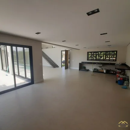 Imagem Casa em Condomínio À Venda em Itatiba/SP com 4 suítes com closet e piscina