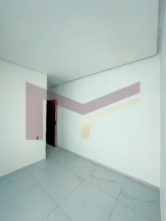 Imagem Casa 3/4 sendo uma suite com closet na Mangabeira