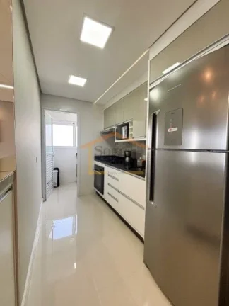 Imagem Apartamento mobiliado, 2 dormitórios, 2 banheiros (1 suite), sala, cozinha, área de serviço e var...