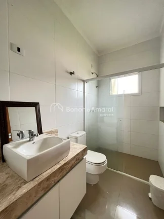 Imagem Casa térrea com 3 quartos, sendo 3 suítes, sala de estar, sala de jantar, área gourmet com churra...