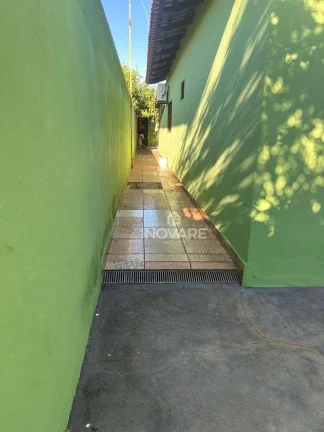Imagem Casa com 3 dormitórios à venda, 120 m² por R$ 250.000,00 - Jardim Leonora - Itumbiara/GO