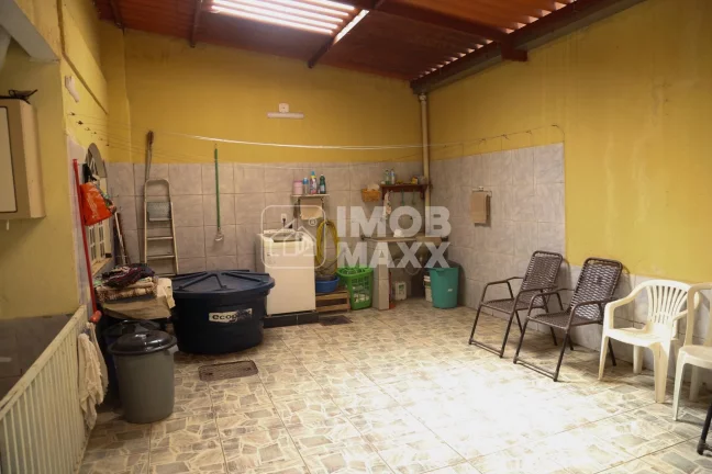Imagem Venda em Samambaia Sul: Casa com 4 dormitórios, 1 suíte e 3 banheiros por R$ 400.000. Oportunidade imperdível!