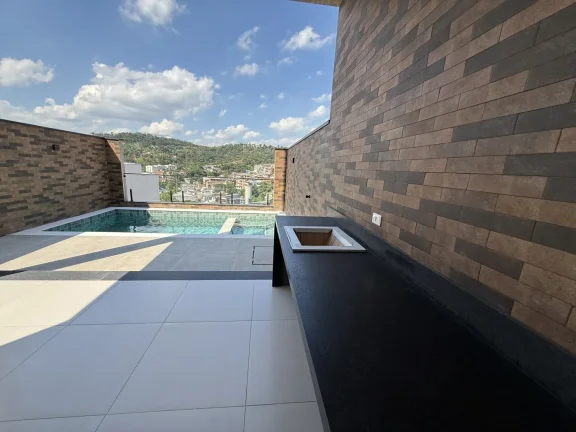 Imagem Casa Alto Padrão com Piscina e Salão, Nova Jaguari SP