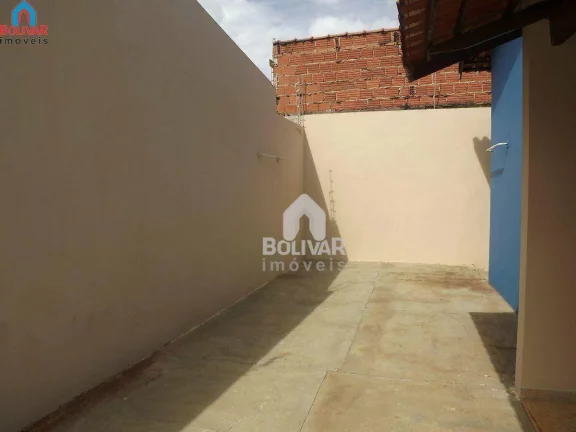 Imagem Casa com 2 dormitórios à venda, 99 m² por R$ 300.000,00 - Setor Nossa Senhora da Saúde - Itumbiara/GO