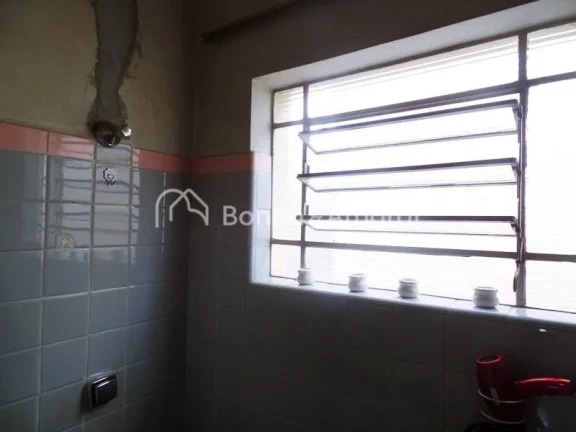 Imagem Venda, casa, Taquaral em Campinas.
Zoneamento ZC 2. 
A poucos metros da lagoa do Taquaral.
Fácil ac...