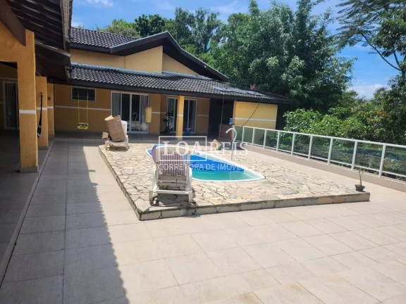Imagem Vale dos Lagos | 3 Dormitórios (Suíte/Americanos) | 4 Vagas | 1.400 m²