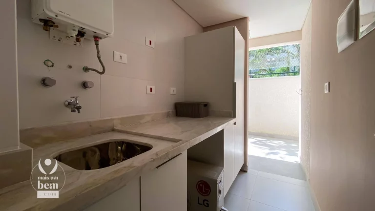 Imagem Venha morar em meio a natureza! Apartamento com 3 quartos (1 suíte), sacada com churrasqueira à venda por R$ 987.000 - Bacacheri - Curitiba/PR