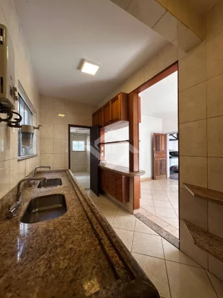 Imagem Casa Ampla e Sofisticada na Rua Saldanha Marinho, Castelânea, Petrópolis