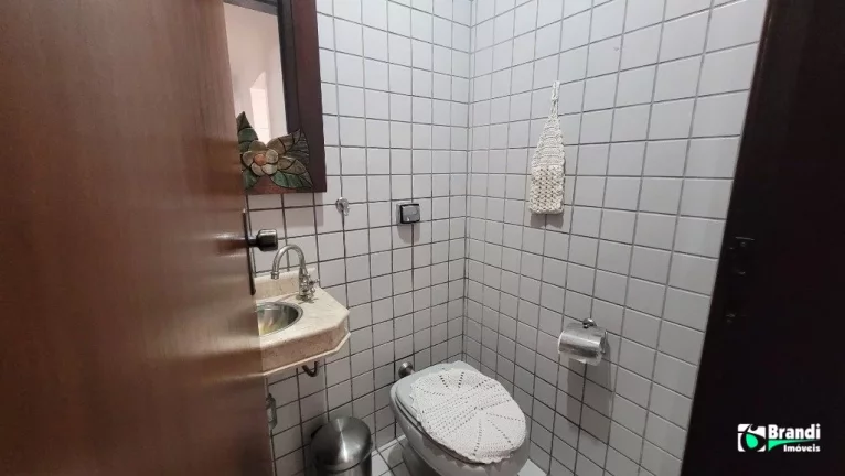 Imagem Sobrado 3 Dorms. 4 vagas e quintal com churrasqueira