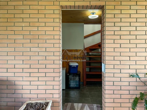 Imagem Casa à venda em Campos do Jordão – Com 4 dormitórios e linda vista