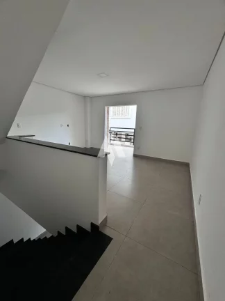 Imagem Casa Triplex Geminada - 134m² ,Arquitetura Moderna, Conforto Excepcional e na melhor localização da Praia da Enseada.