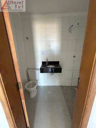 Imagem Imóvel de alto padrão para locação em Praia Grande-SP, Caiçara: 3 quartos, 1 suíte, 1 sala, 2 vagas, 104m².