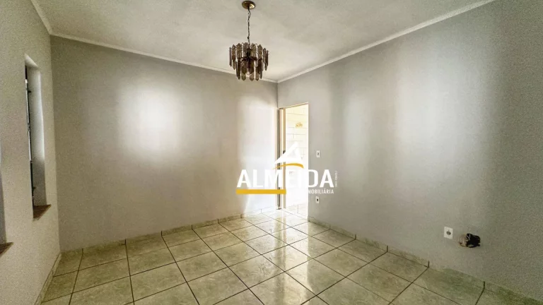 Imagem Casa com 3 dormitórios à venda, 100 m² por R$ 250.000,00 - Estádio - Rio Claro/SP
