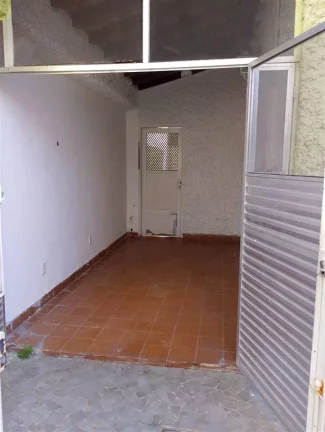 Imagem CASA COM 75 m² - BOQUEIRAO - PRAIA GRANDE SP
