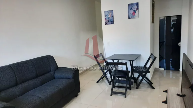 Imagem Lindo Triplex Semi Mobiliado Peró
