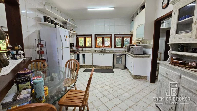 Imagem Casa com 3 dormitórios à venda, 350 m² por R$ 1.300.000,00 - Fazenda Boa Fé - Teresópolis/RJ