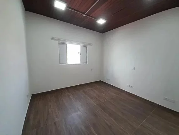Imagem Casa para Locação em São Paulo, Lapa, 2 dormitórios, 1 banheiro, 1 vaga