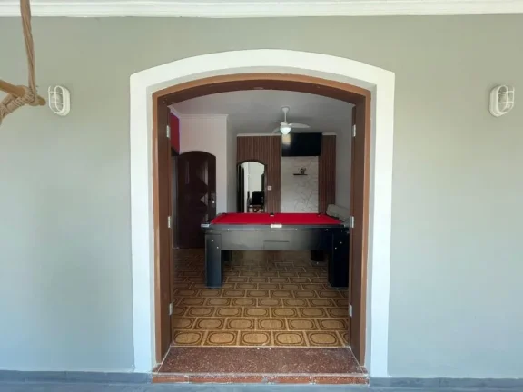 Imagem Maravilhosa Casa Isolada com Piscina na Guilhermina, Praia Grande