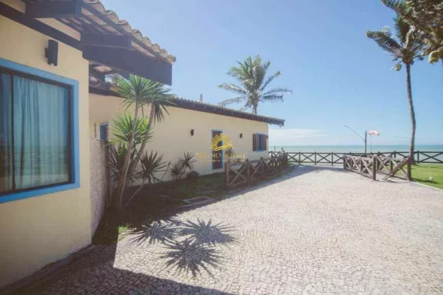 Imagem Mansão de Luxo em Meaípe, Guarapari: Vista Panorâmica 360º para o Mar
Descubra esta mansão de l...