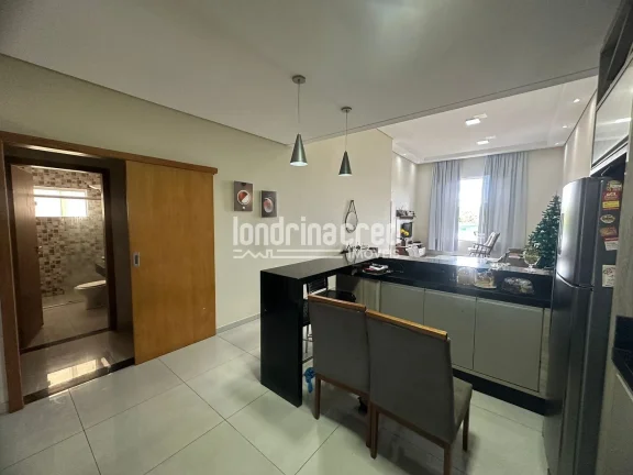 Imagem Linda Casa no Condomínio Bella Vittá: 2 Quartos, Suíte, Área Gourmet e 4 Vagas na Zona Leste de Londrina - O Lar Perfeito para Sua Família!