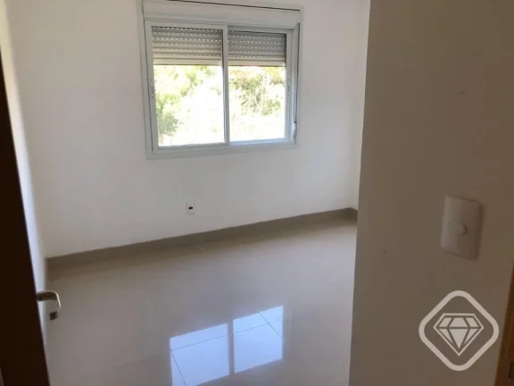 Imagem Apartamento com 2 dormitórios, garagem, elevador, prédio moderno e excelente construção no Bairr...