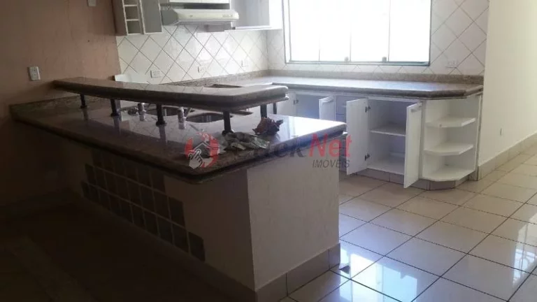 Imagem Casa Assobradada para Venda no bairro Vila Camilópolis, 2 dormitórios, 1 suíte, 8 vagas, 317m² m, 153m² m