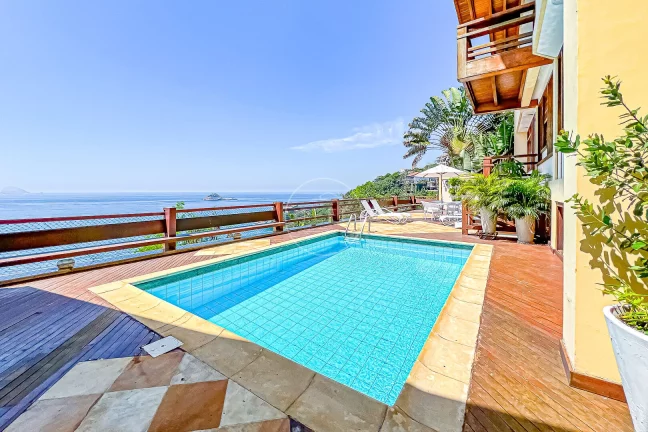 Imagem CASA com VISTA MAR de ALTO PADRÃO - 4 SUÍTES - 522m²