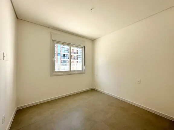 Imagem Casa 4 Dormitórios - Bairro Navegantes