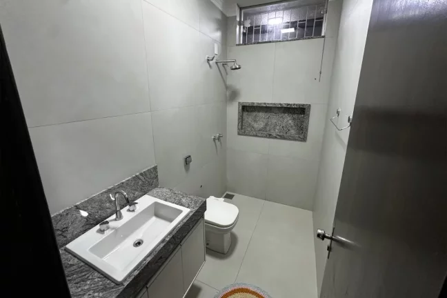 Imagem Casa de vila para venda em Vila Santa Cruz com 3 quartos, sendo 2 suítes, 280m2