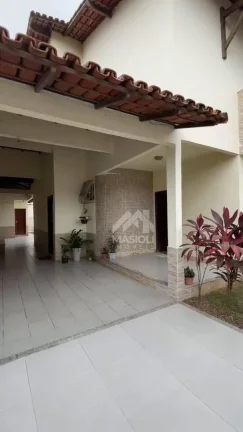 Imagem Casa com 4 dormitórios à venda, 250 m² por R$ 1.290.000 - Ponta da Fruta - Vila Velha/ES