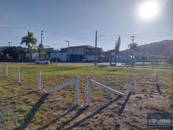 Terreno de Esquina 546m² no Villagio das Pedras