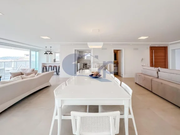 Imagem Apartamento á venda com 4 suítes no centro de Torres/RS