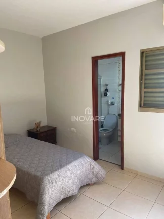 Imagem Casa com 3 dormitórios à venda, 260 m² por R$ 700.000,00 - Residencial Jardim Primavera - Itumbiara/GO