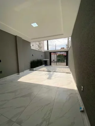 Imagem Sobrado 3 Suítes e 1 vaga de garagem em Balneário Perequê