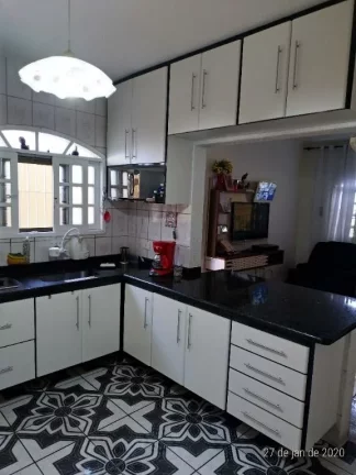 Imagem Sobrado com 4 dormitórios à venda, 183 m² por R$ 600.000,00 - Cidade Kemel - Poá/SP