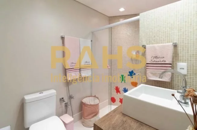 Imagem Linda cobertura duplex para venda! O imóvel está localizado no coração da cidade de Joinville. A...