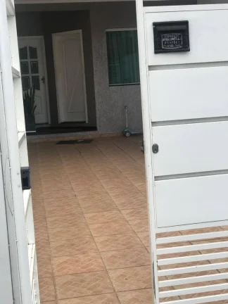 Imagem Sobrado Maravilhoso Novo 181 m² 3 Dormtorios e 4 Vagas de Gargens