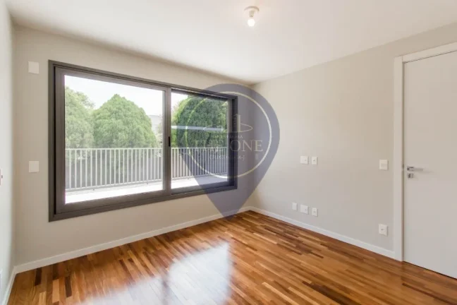 Imagem Luxuosa casa à venda em São Paulo-SP, Alto de Pinheiros: 4 quartos, 4 suítes, 5 banheiros, 6 vagas, 371 m². Imperdível!