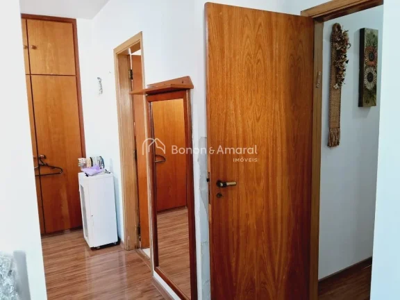 Imagem Este amplo apartamento de 211m², com planta inteligente e ocupando um andar inteiro, está situado ...