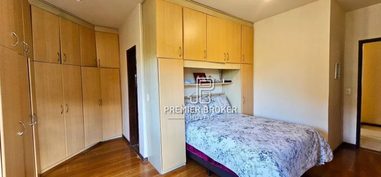 Imagem Casa à venda, 265 m² por R$ 990.000,00 - Vargem Grande - Teresópolis/RJ