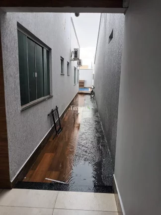 Imagem Casa Térrea Sozinha no Lote Residencial Canadá