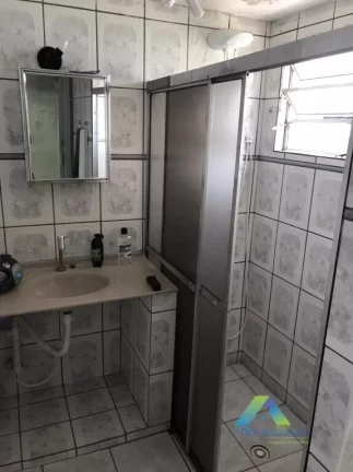 Imagem Sobrado com 157 metros, 3 dormitórios, 2 banheiros, 1 vaga com excelente localização e valor !