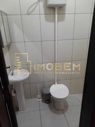 Imagem Casa à venda em Sinop-MT: 3 quartos, 1 suíte, 1 banheiro, 2 vagas de garagem, 170m² no Jardim das Orquídeas!