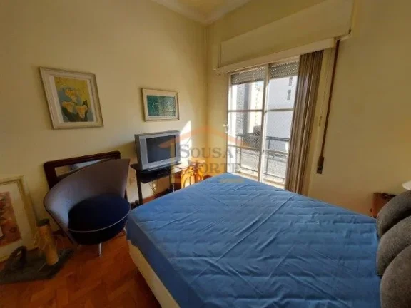 Imagem Apartamento com 3 dormitórios, 1 com sacada, contando com mais 1 dormitório de serviço.
Banheiro ...